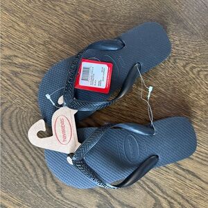 Havaianas Classic Black Flip Flops
